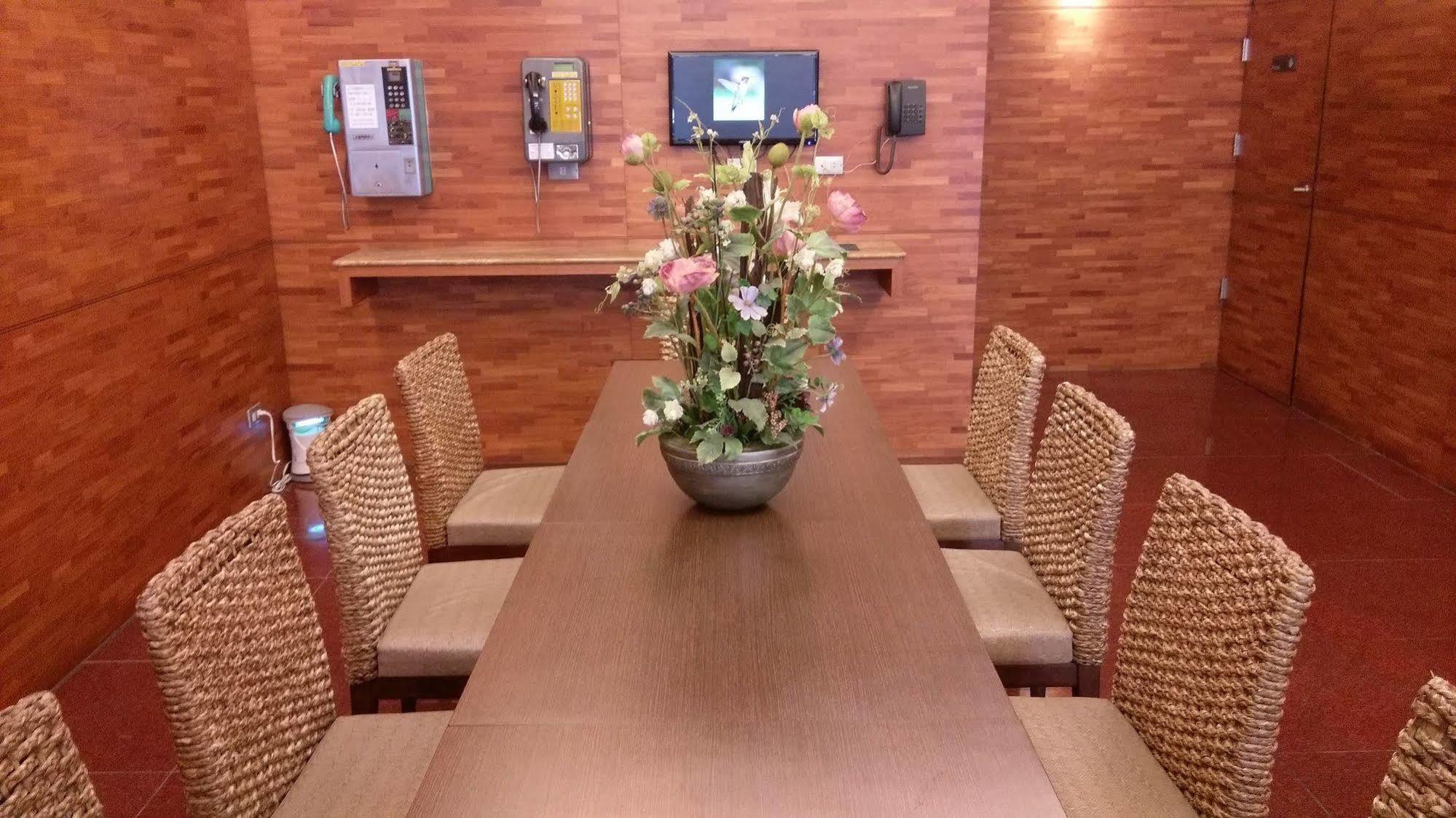 The Premier Hotel Tainan Eksteriør billede